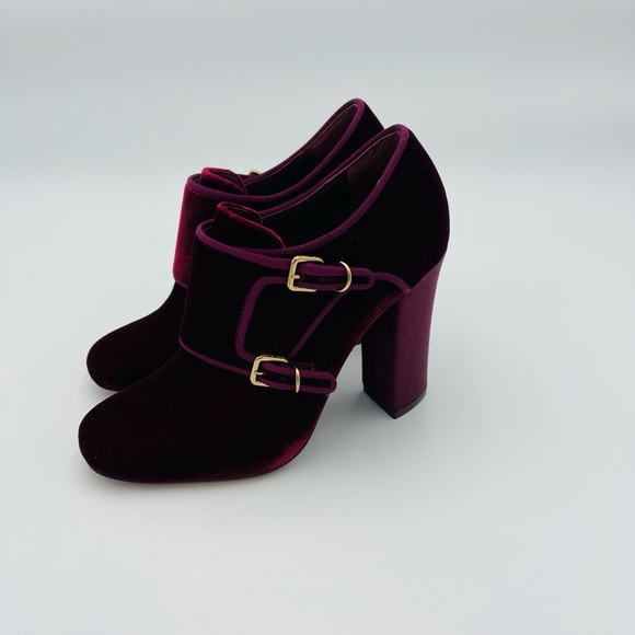 NEW TORY BURCH CARLEY VELVET ANKLE BOOTIES - Picture 5 of 10
